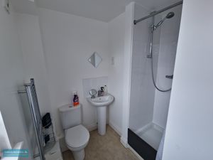 En-suite- click for photo gallery